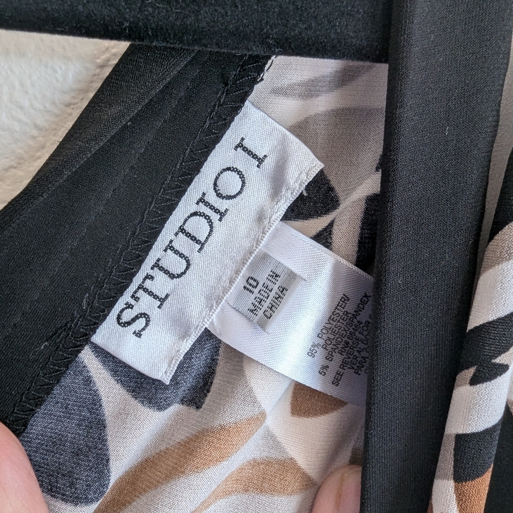 Studio I Patterned Dress Size 10 - Picture 4 of 4